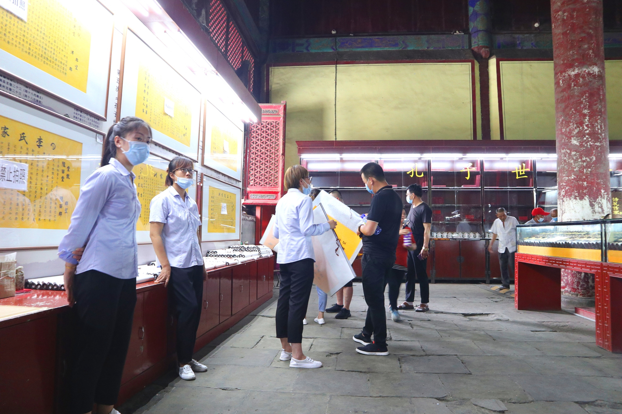 山东曲阜孔氏祠堂,曲阜孔庙家谱