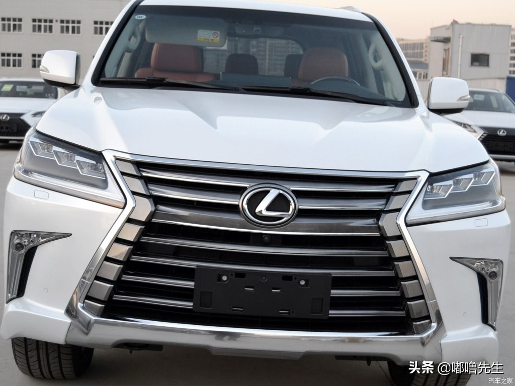 军绿色雷克萨斯lx570最顶配,雷克萨斯lx570坦克掉头沙漠