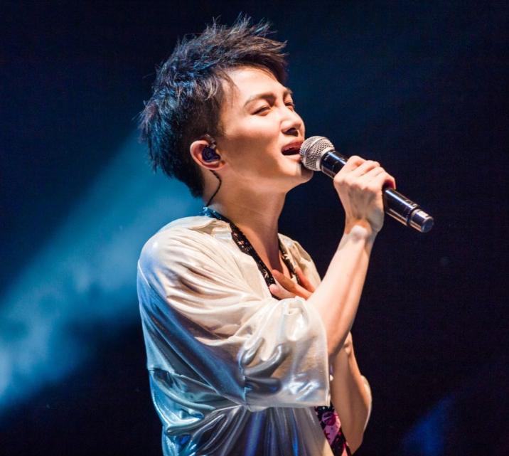 monsters周深的翻唱视频,周深翻唱monster原唱反应