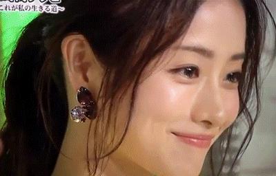 法令纹怎么解决最显老,法令纹显老10岁三种方法帮助改善