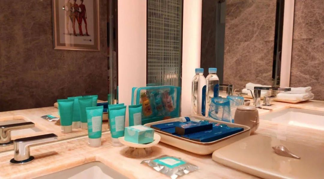 上九天揽月，下五洋捉鳖。看二孩老父亲如何带全家打卡亚特兰蒂斯