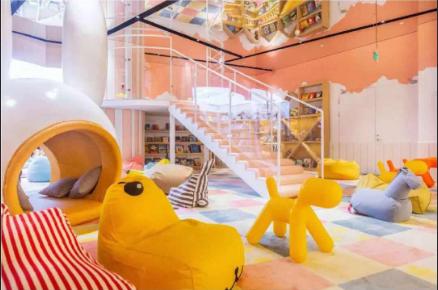 月色初现，碧源匠心之作，惠济区月湖广场缔造女性品质生活新篇章