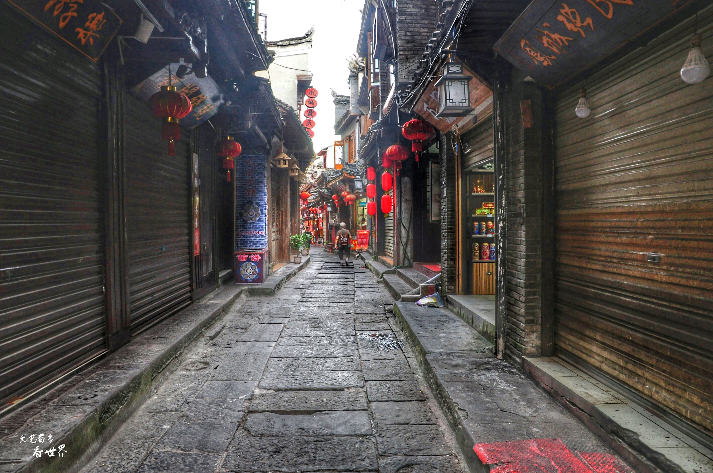 凤凰古城还值得去吗,凤凰古城值得去吗