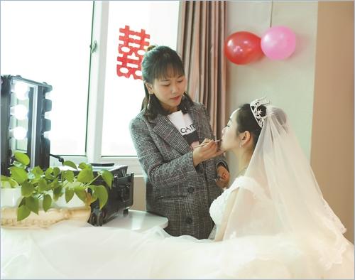 学化妆容易吗有哪些技巧推荐,学化妆技术有什么用