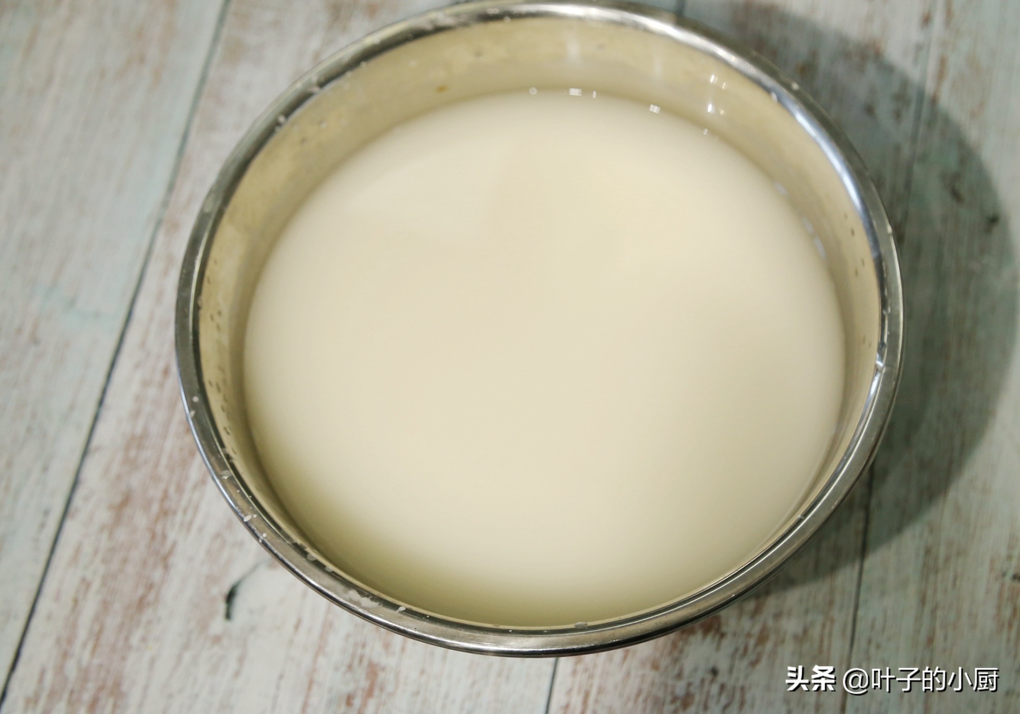 正宗凉皮做法超详细教程,正宗凉皮的做法与配方全过程