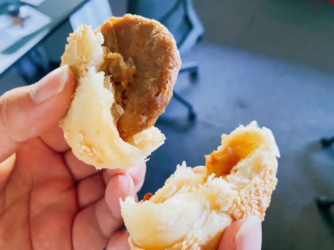 南京朱记小郑酥烧饼地址,南京朱记小郑酥烧饼在什么地方