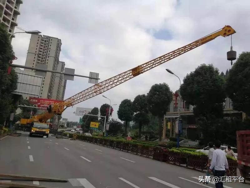 创业不离亲兄弟丨一年两台徐工车，7年吊出千万财