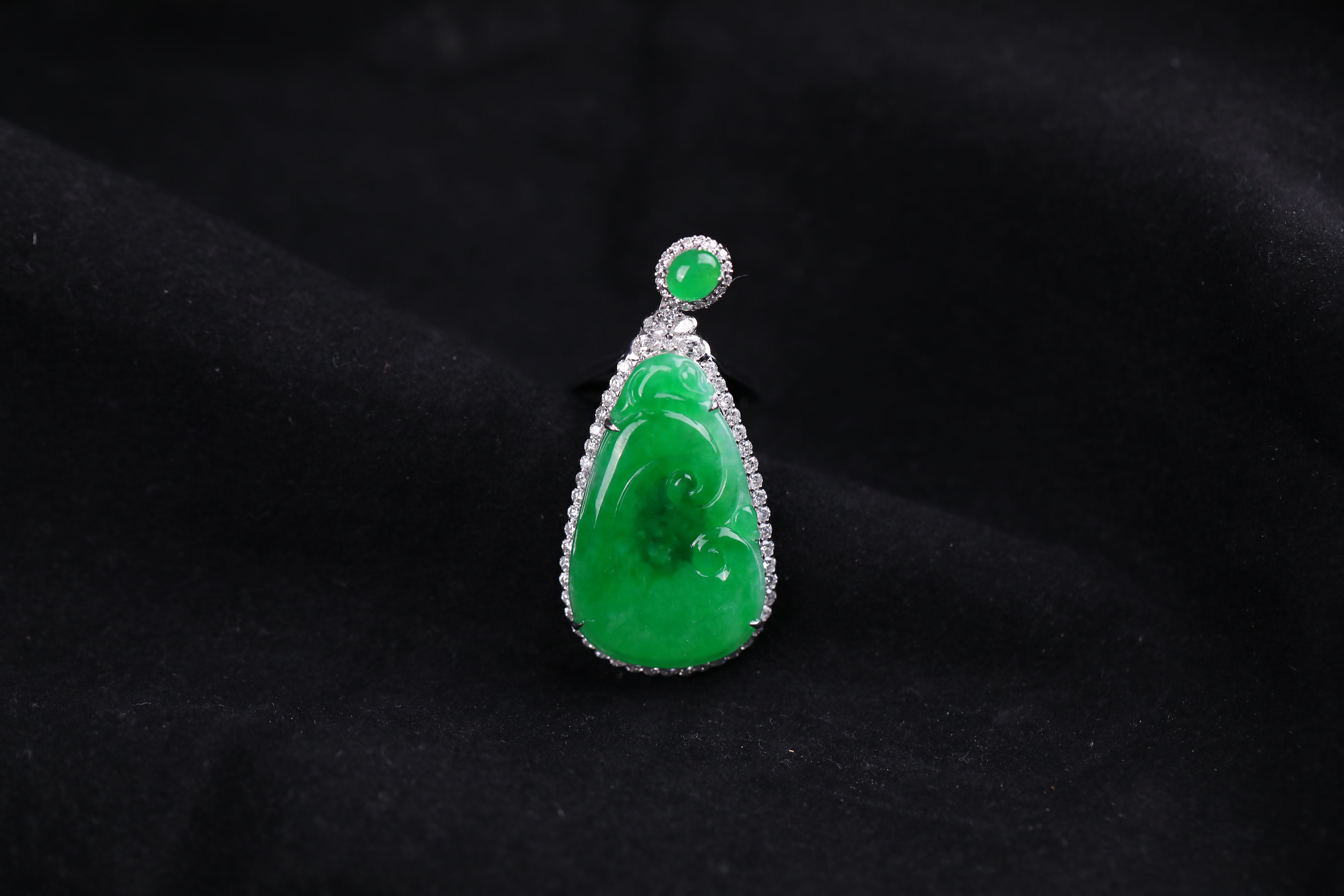 翡翠和玻璃鉴别最简单方法,翡翠用水测密度鉴别最简单方法