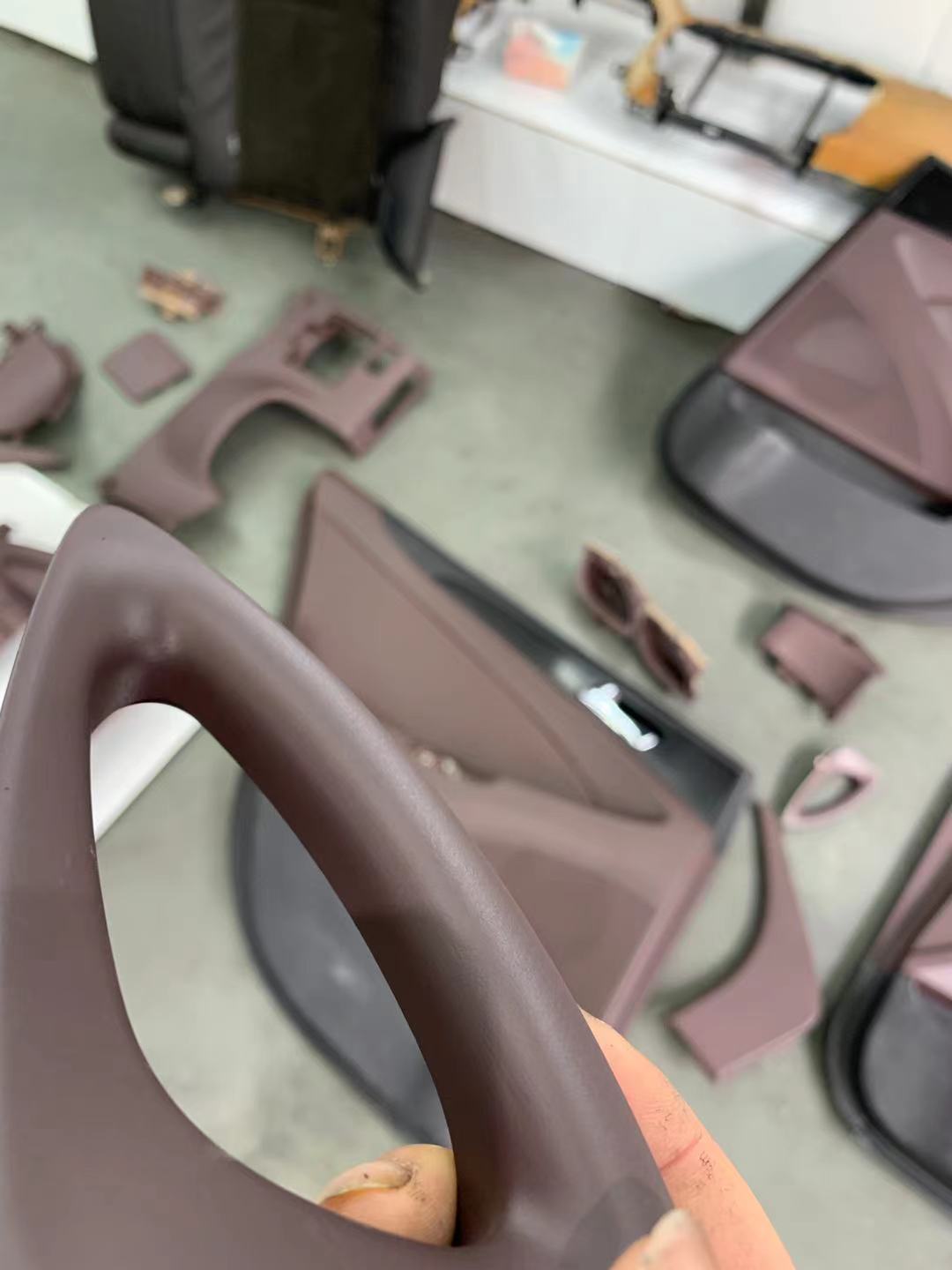 专业汽车内饰翻新材料改色,汽车内饰塑料件改色