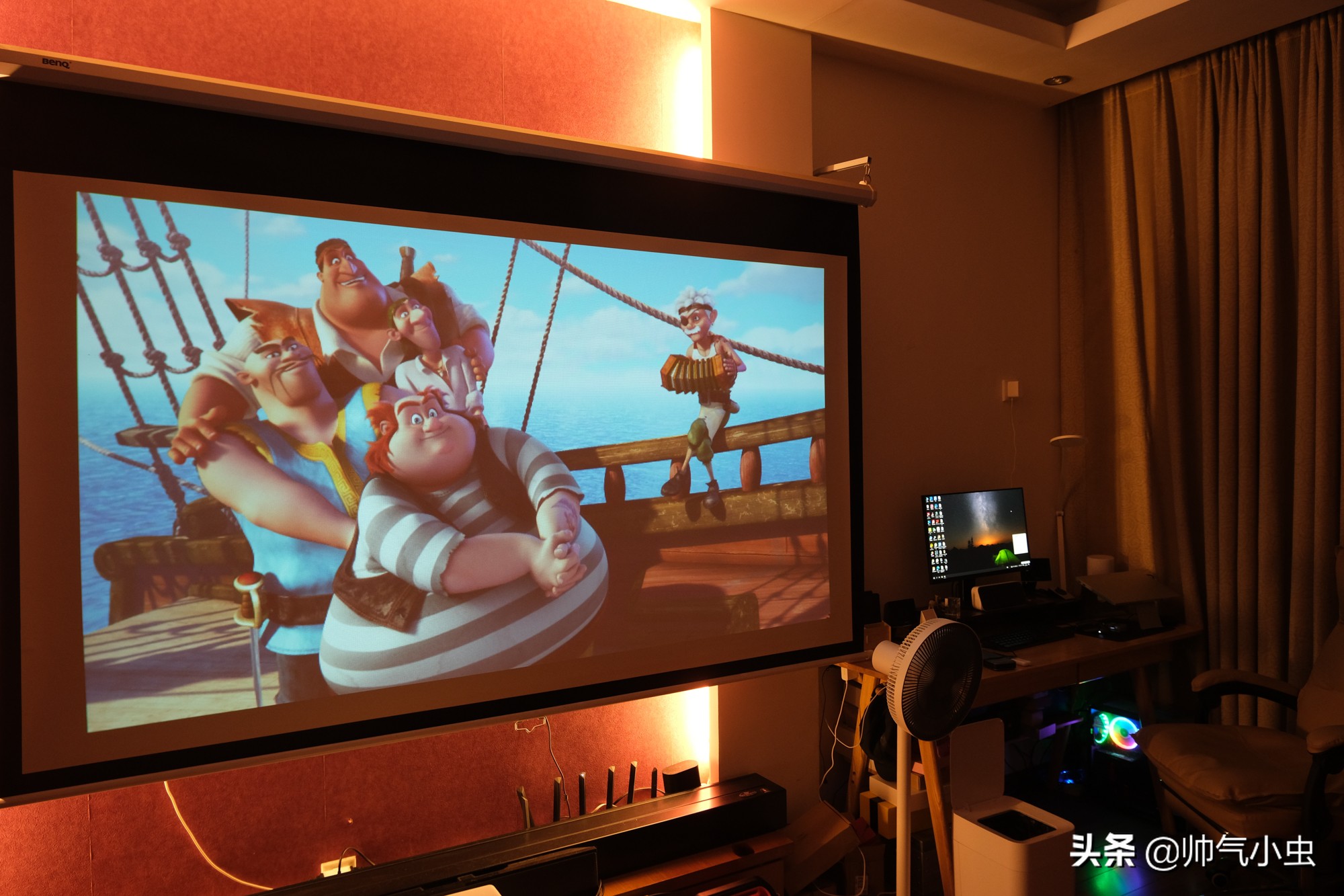 天猫精灵测评投影仪,天猫精灵小红盒投影仪测评