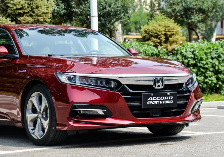 本田雅阁燃油版怎么选：全方位对比各车型价格、配置差异