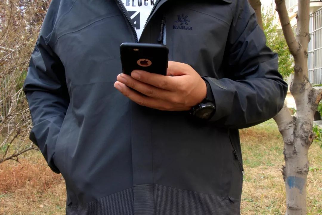 性价比最高的户外冲锋衣,户外防风薄款冲锋衣凯乐石
