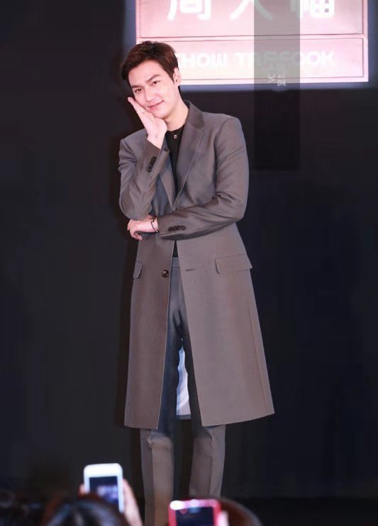 李敏镐衣服穿搭,李敏镐joosooloo大衣