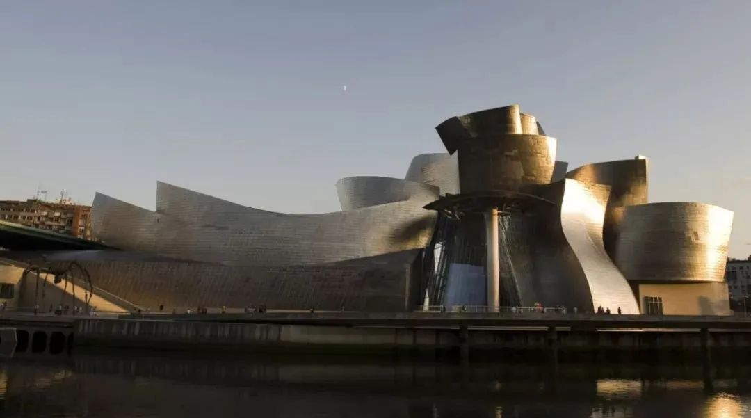 初入职场质感包包推荐,三宅一生包包属于什么档次的包包