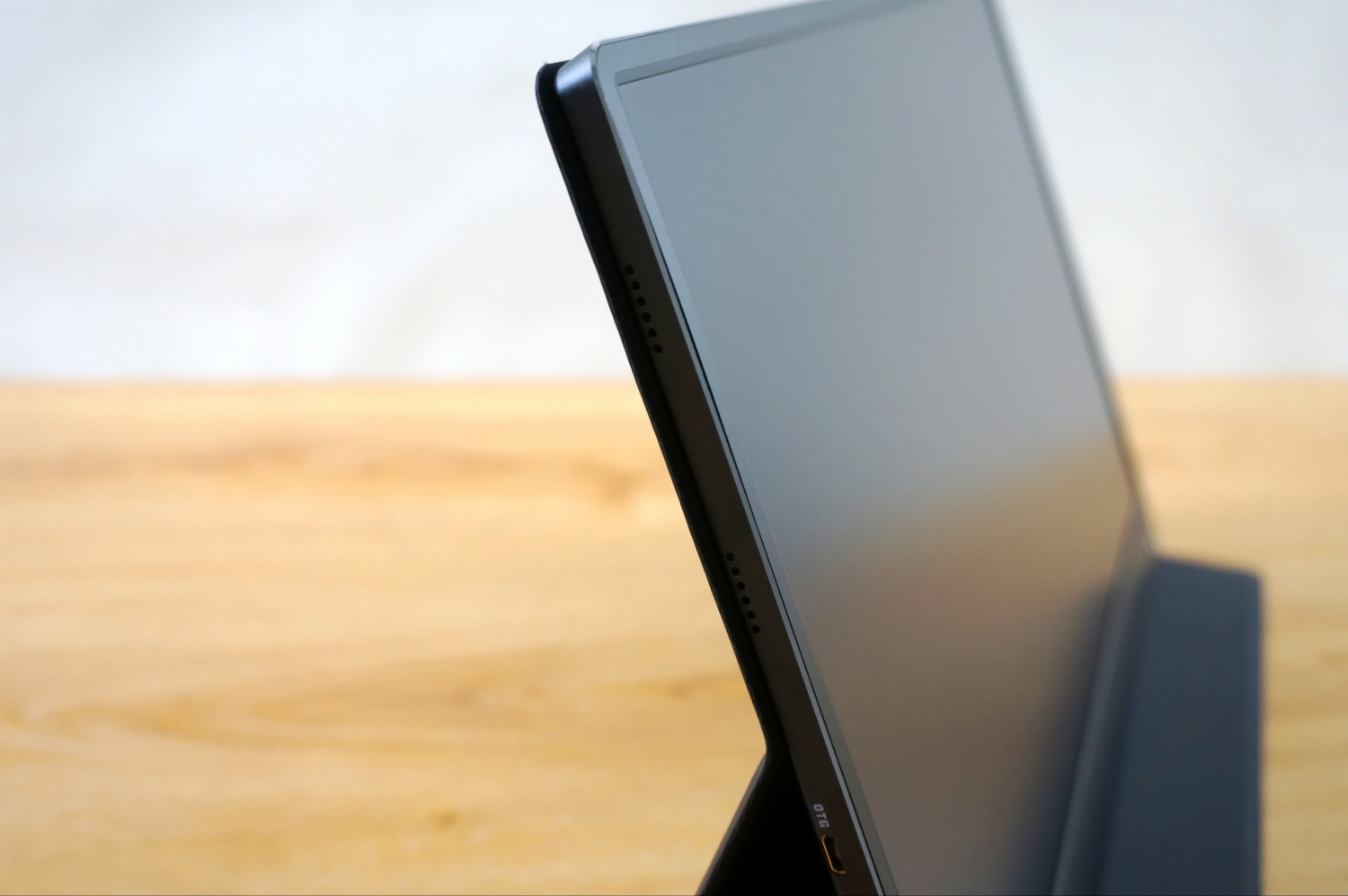 欧米多便携显示器,欧米多显示器