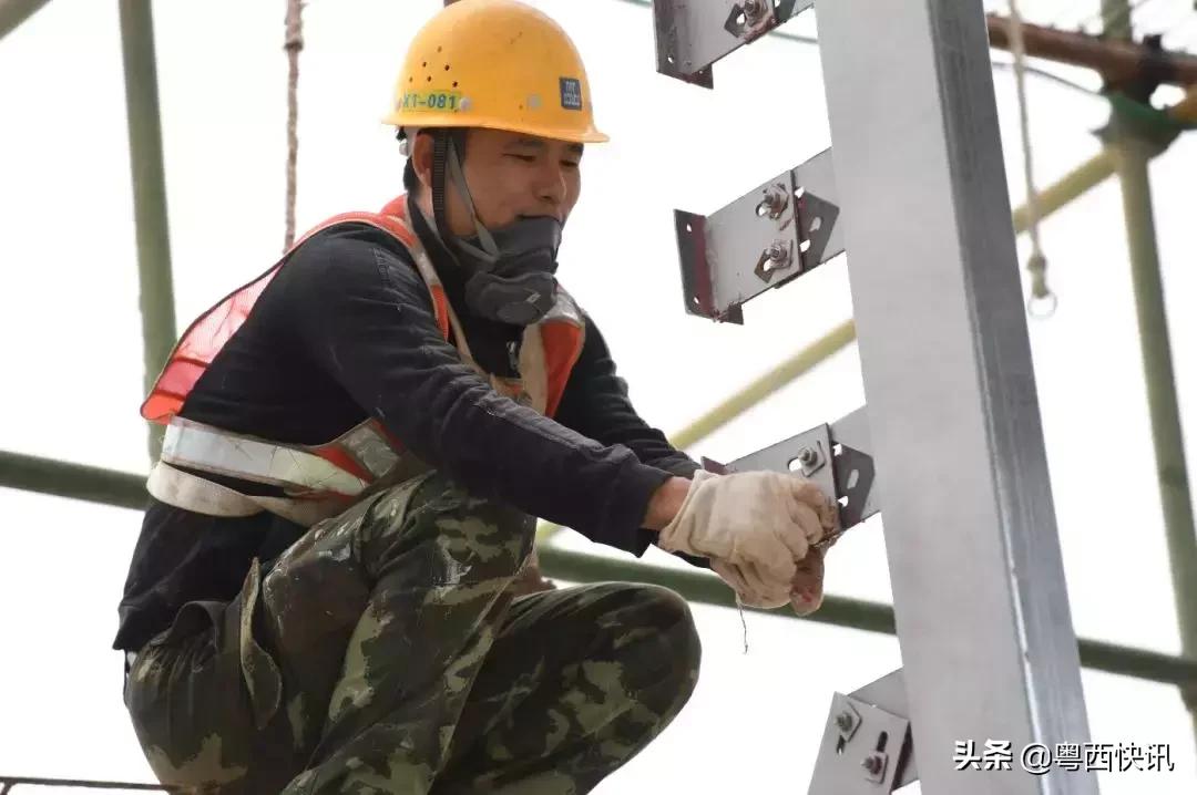 云浮新建的体育场,云浮新区体育场