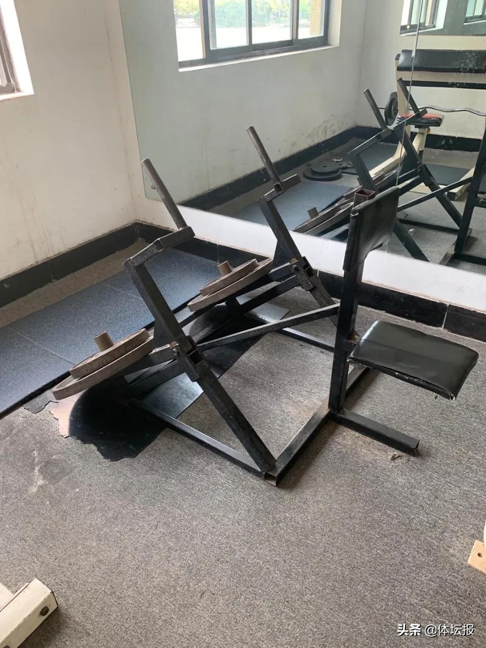 没有跑步机照样跑步锻炼身体,没有跑步机室内锻炼