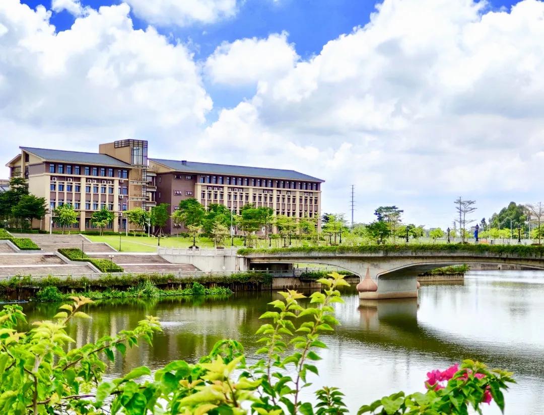 广东211大学名单暨南大学,港澳台暨南大学本科录取分数