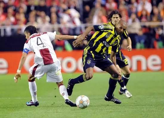 怎么做假动作,怎样做假动作逼真