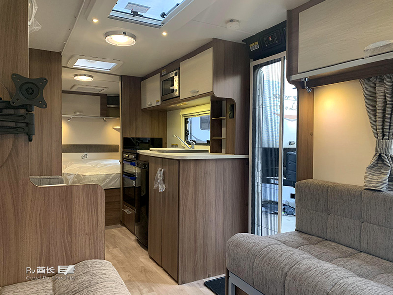 4.98万元拖挂房车,拖挂式房车2023款价格落地多少钱