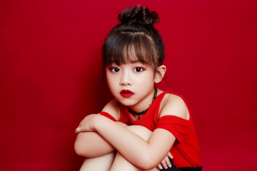 梁熙妍参加“2019澳门国际少儿时装周全国总决赛”