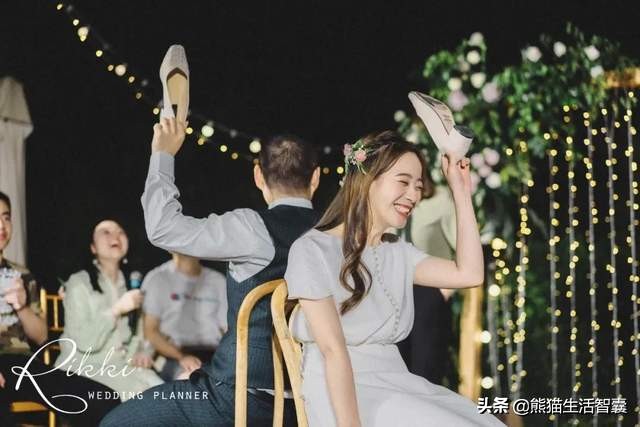 参加女儿婚礼妈妈服装,婚礼妈妈服装高档优雅时尚