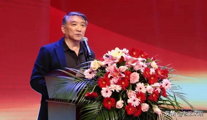 宫鲁鸣任中国男篮主帅,山东男篮官宣新任旧主帅