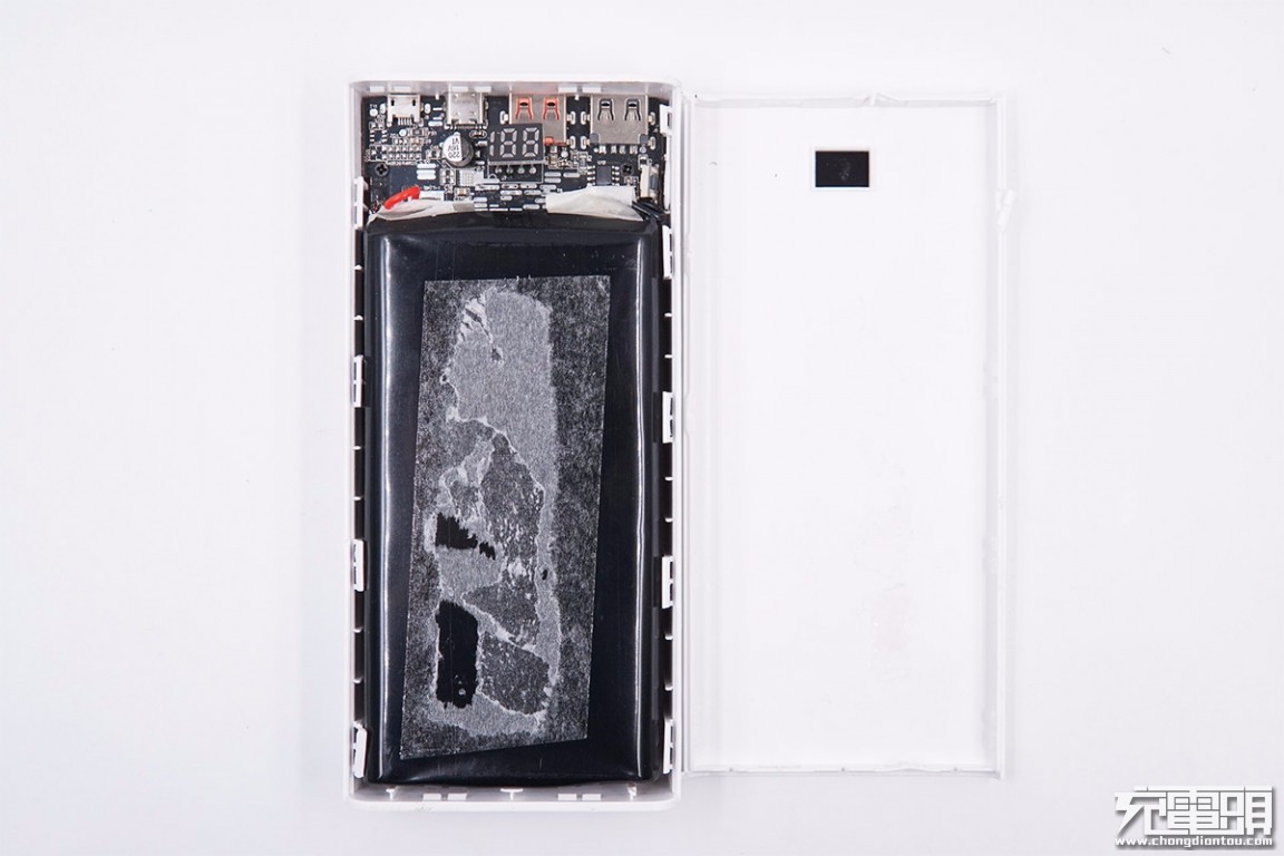 拆解aigo充电宝,aigo2000充电宝拆解