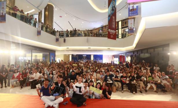 采访江一燕刘亦菲,江一燕拍摄南京专访