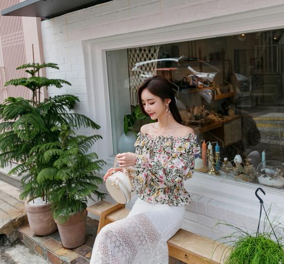 春熙香卉碎花芳菲朵彩抹肩衫