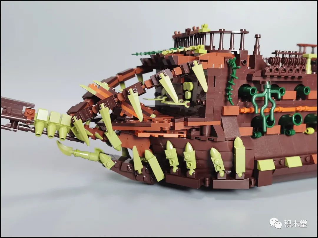 飞翔的荷兰人号为什么能潜水 (鬼船和飞翔的荷兰人号哪个更牛)