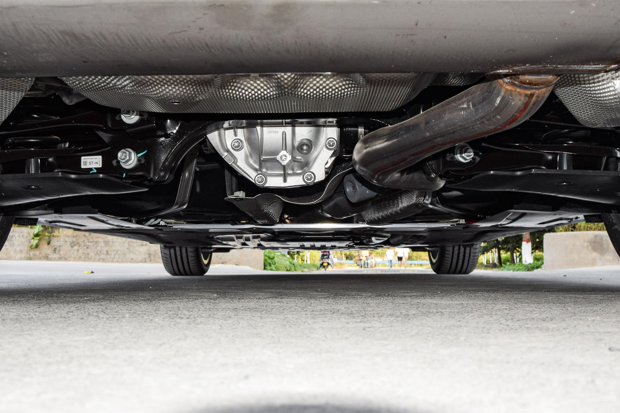 谈一谈宝马五系的驾驶感受,18款宝马3系的十大忠告