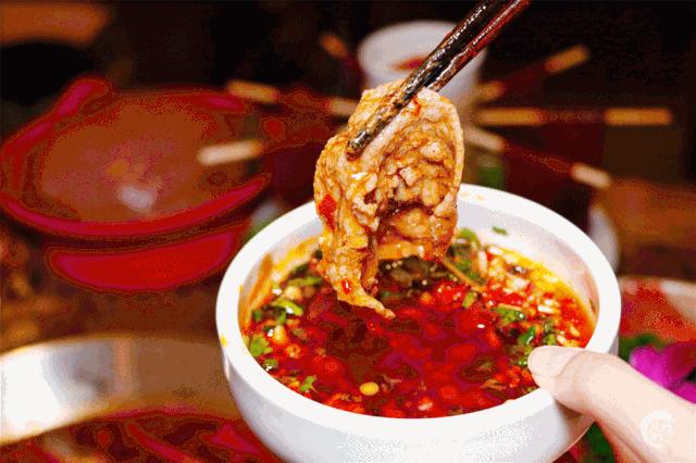 日均爆排1000+！壕涮八道硬核招牌，明星接连翻牌的巴蜀火锅来了