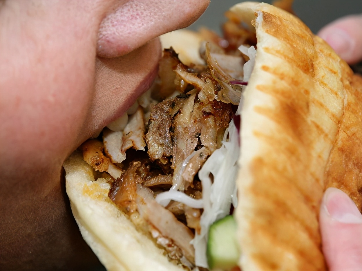 土耳其旋转烤肉制作全过程,土耳其烤肉正宗配方