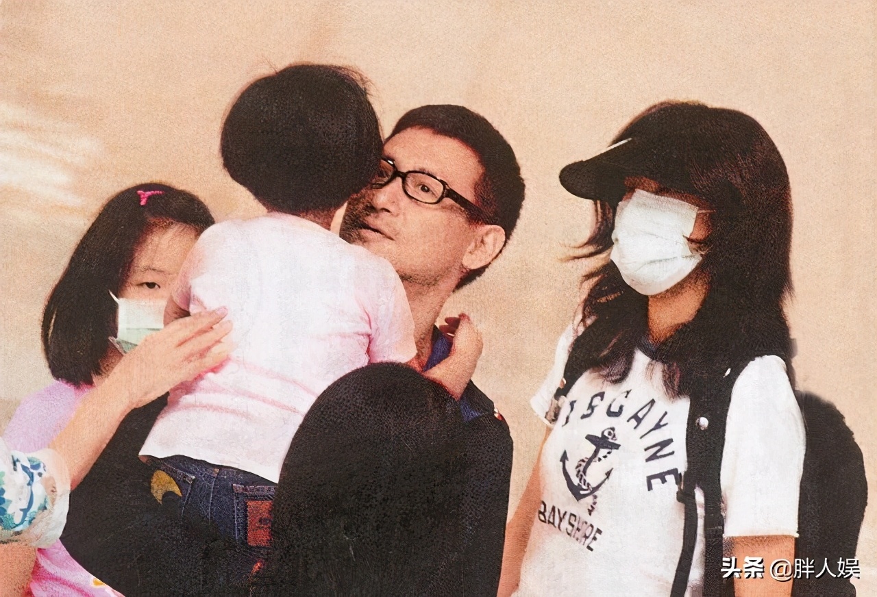 张学友罗美薇一起唱歌,张学友和罗美薇照片