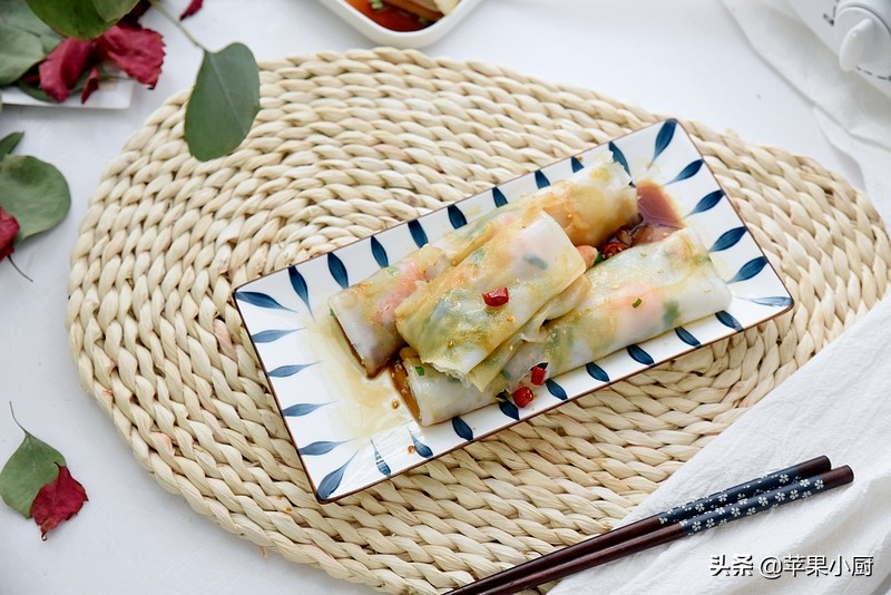 自己在家制作的肠粉超级好吃哦,自制简单小吃肠粉