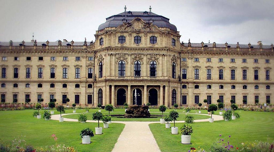 巴洛克立式钢琴曲,巴洛克风格钢琴