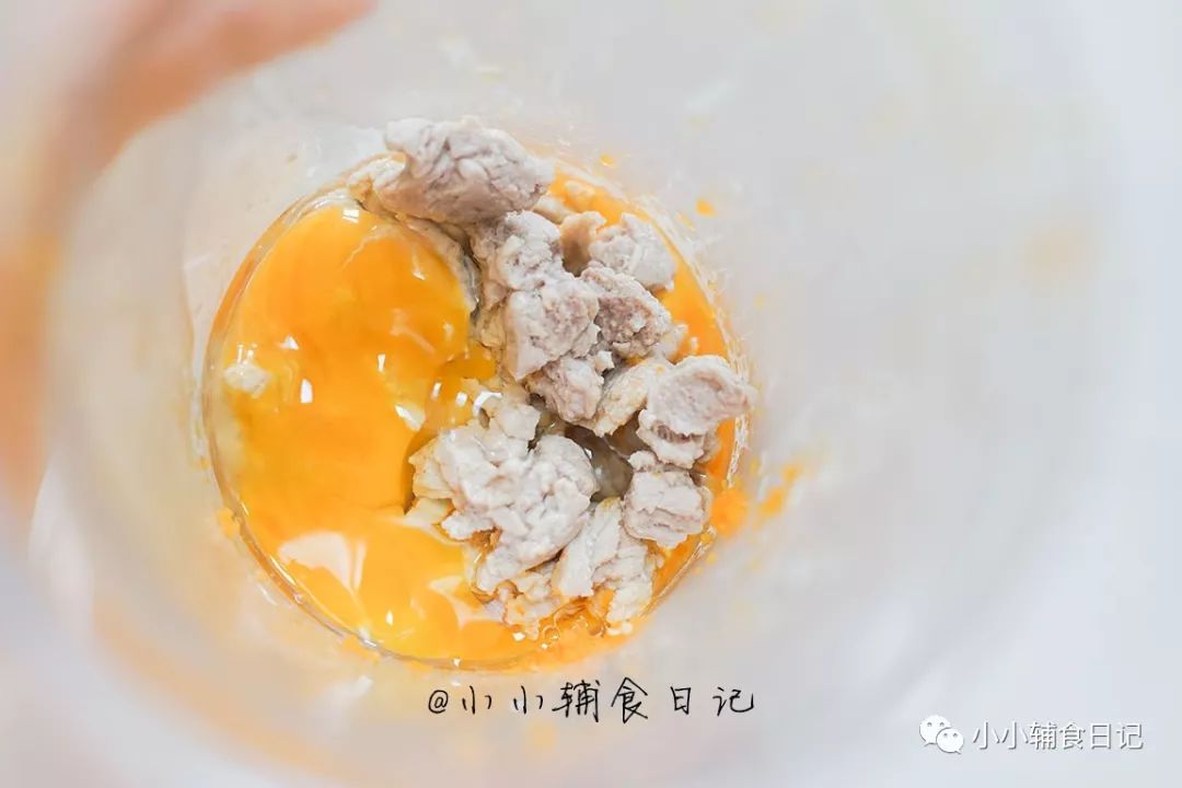 一岁多的孩子不爱吃肉和菜怎么办,孩子不爱吃东西吃了就吐怎么回事