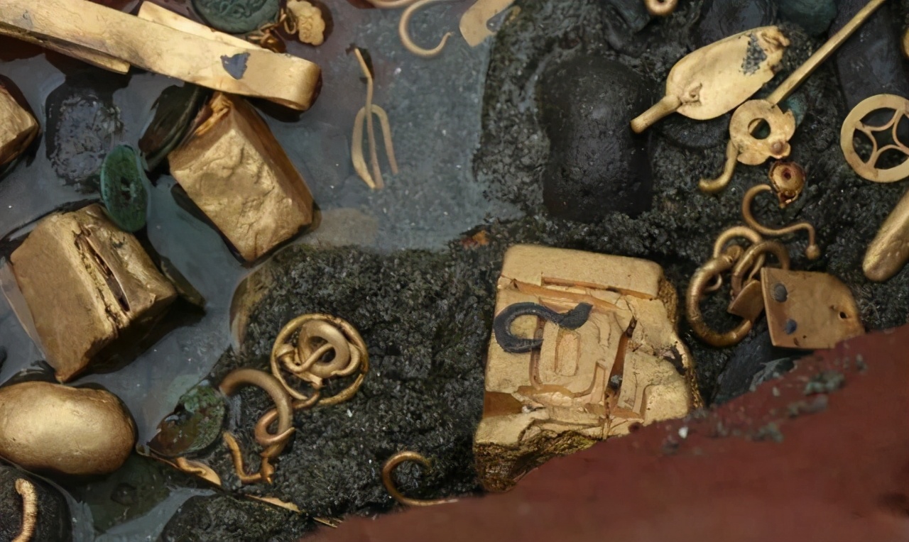 张献忠沉银遗址出土文物拍卖,张献忠沉银遗址挖出金印残件