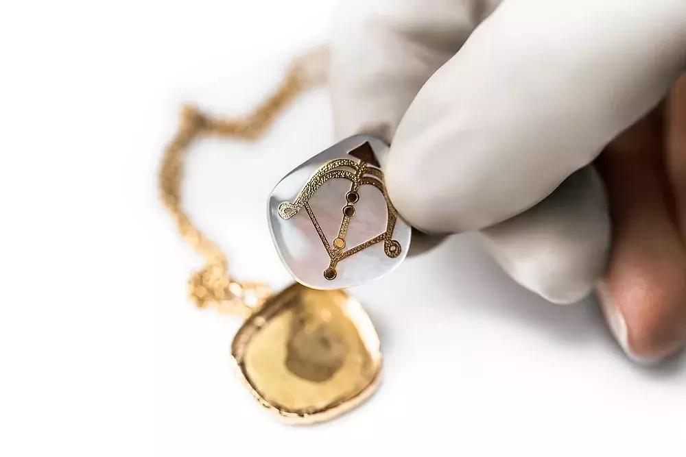 没见识的姑娘，才会花2000块买个mk配饰！