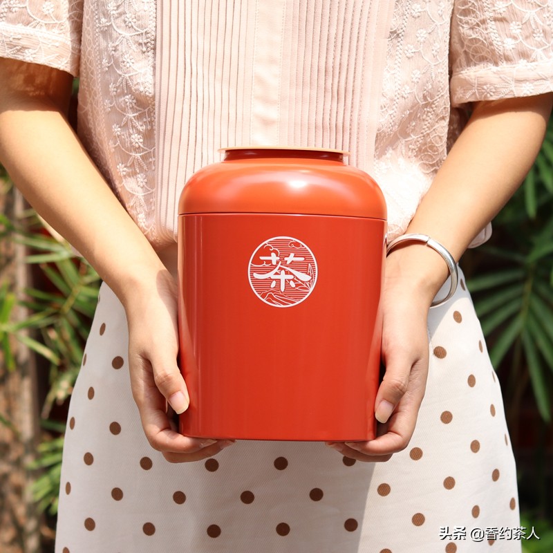 夏天喝红茶和冬天喝红茶的区别,喝红茶热的好还是冷的好