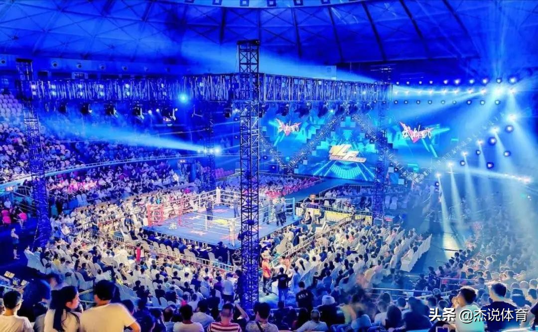 铁英华邓泽奇金腰带之战,铁英华和邓泽奇实力差距多大