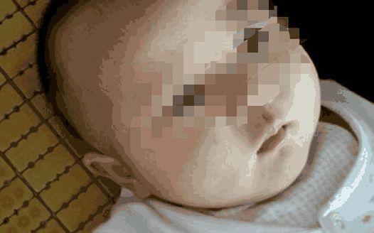 宝妈母乳太多宝宝喝不完给大宝喝,宝妈母乳太多宝宝越吃越多