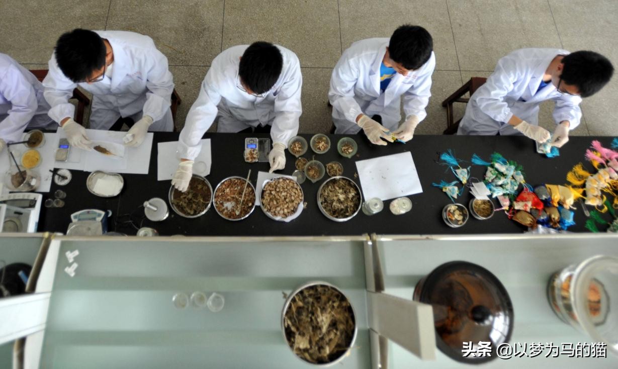 二本文科生报这9个专业靠谱，不仅找工作容易，发展潜力也挺大