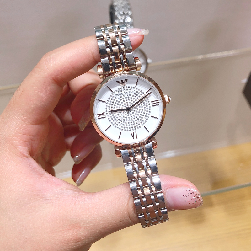 独特腕表彰显魅力,时尚设计方式贴近潮流的腕表