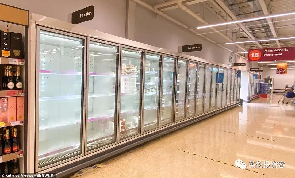 英国一周隔离60万人，超市货架又空了！边境不再检查核酸报告？