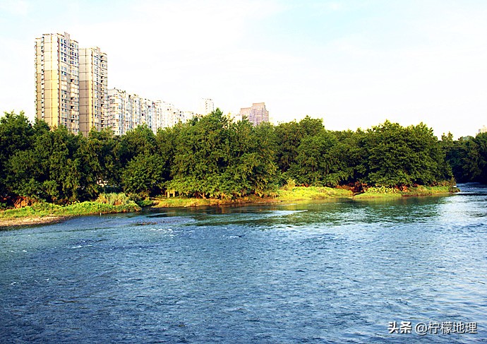江西这座城市古称袁州，GDP位居全省第四，历史悠久风光绝美