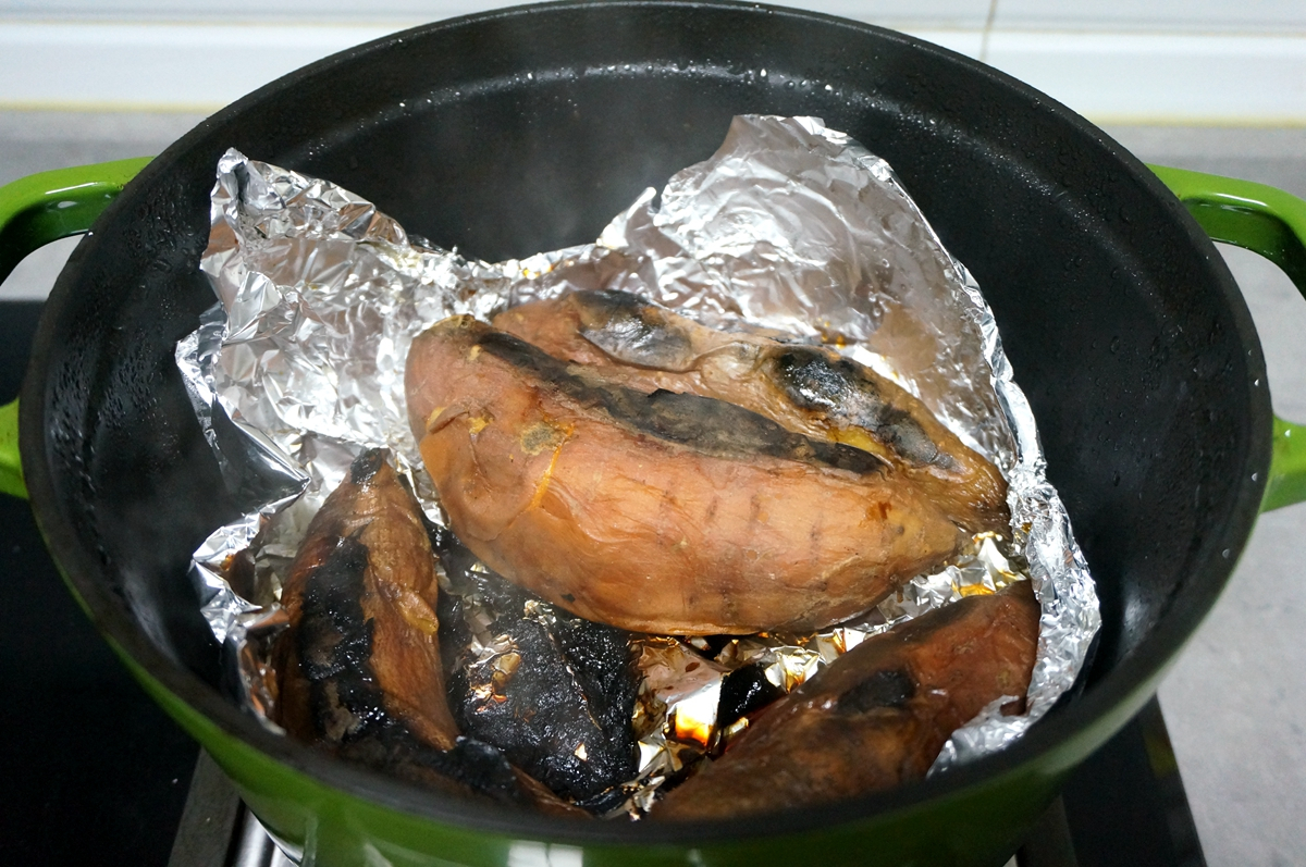 在家5分钟烤出香喷喷红薯的秘诀,小铁锅烤红薯的正确方法