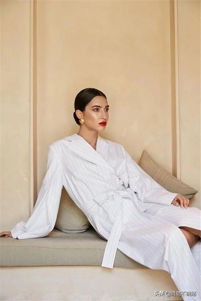 衬衫式小白裙气质高级显瘦,最近很火的高级感裙子