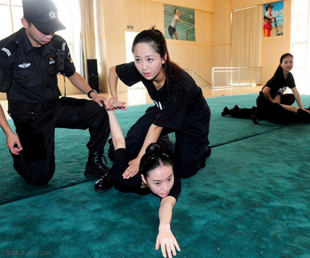 传武不能打，所以——要自宫